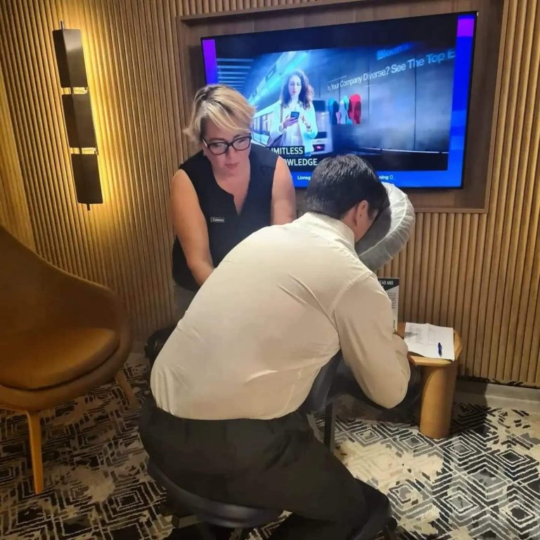 corporate massage 10 minute seated massage in chair