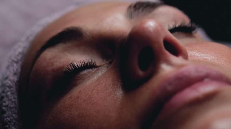 facial massage and head and shoulder massage